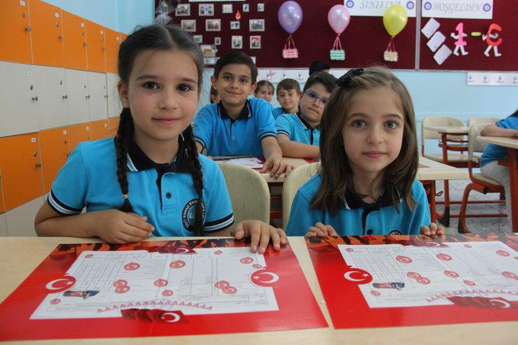 İç Anadolu'daki okullarda karne heyecanı yaşandı G3