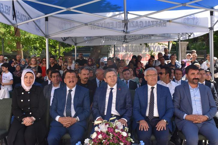 Sadece 2 şehirde 65 kentin nüfusundan fazla öğrenci karne aldı G1