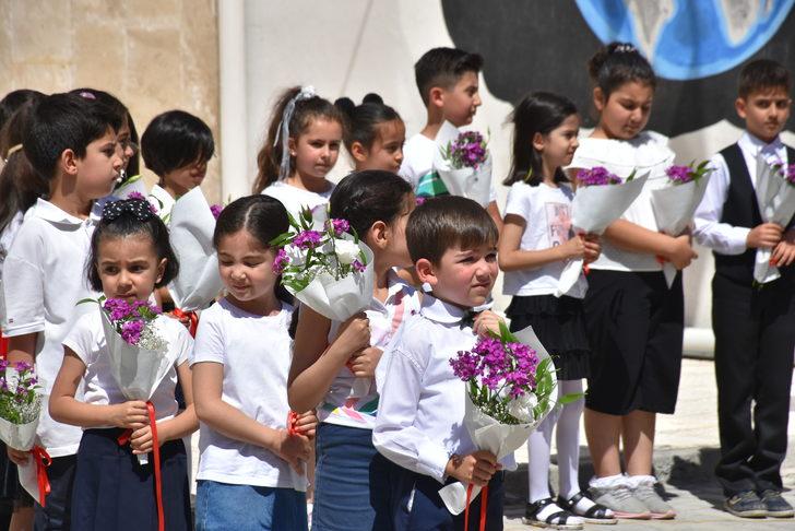 Sadece 2 şehirde 65 kentin nüfusundan fazla öğrenci karne aldı G2