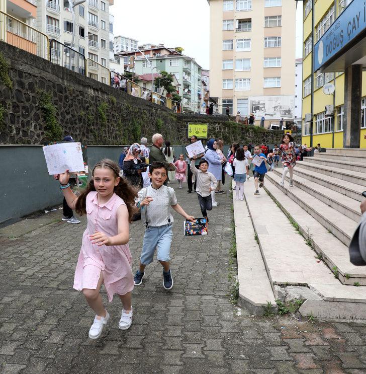 Okullarda karne heyecanı G5