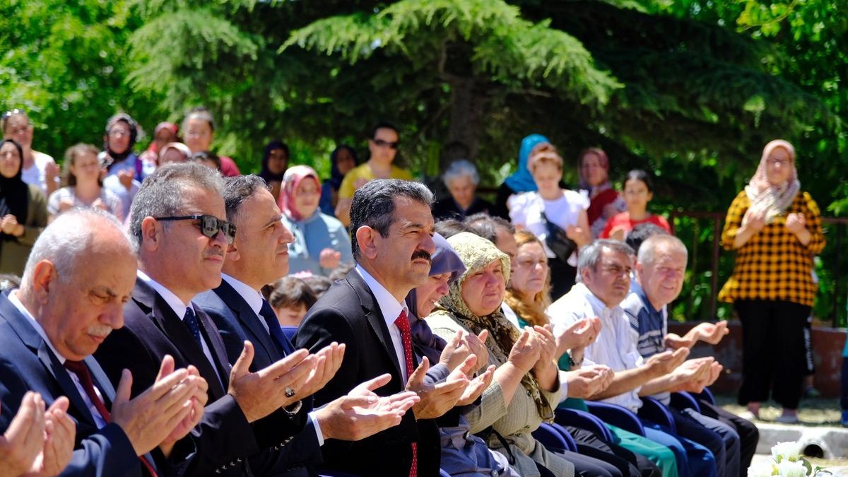 Hayatını kaybeden okul m&uuml;d&uuml;r&uuml;n&uuml;n ismi g&ouml;rev yaptığı okulda yaşayacak