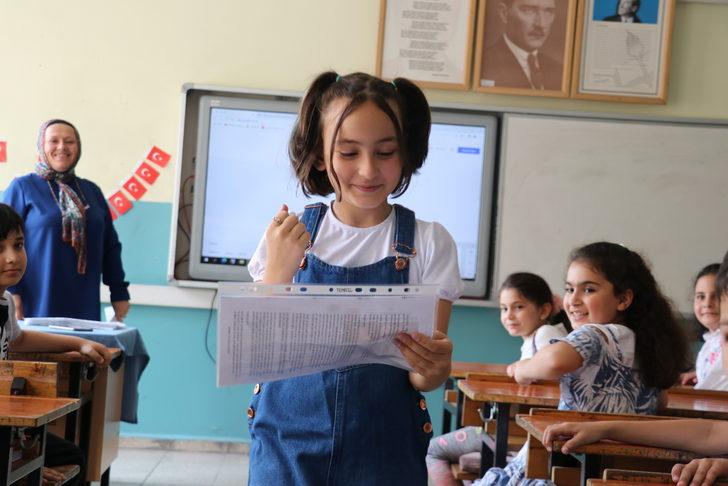 Öğrenciler karne heyecanı yaşadı G3