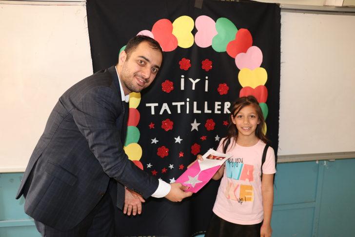 Öğrenciler karne heyecanı yaşadı G4