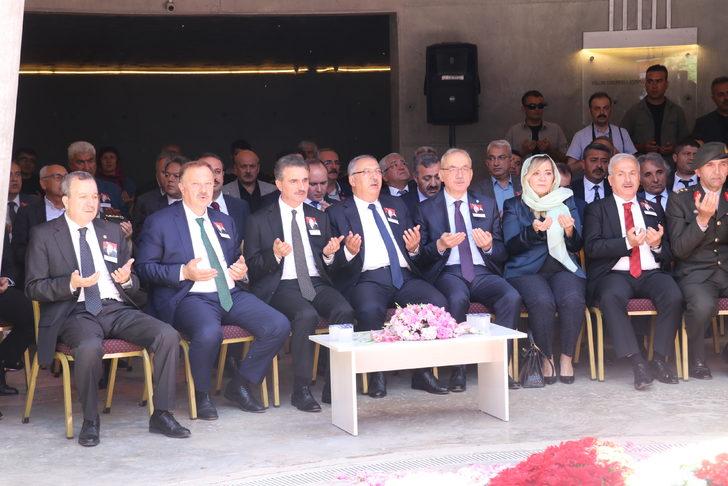 Dokuzuncu Cumhurbaşkanı Süleyman Demirel mezarı başında anıldı G1