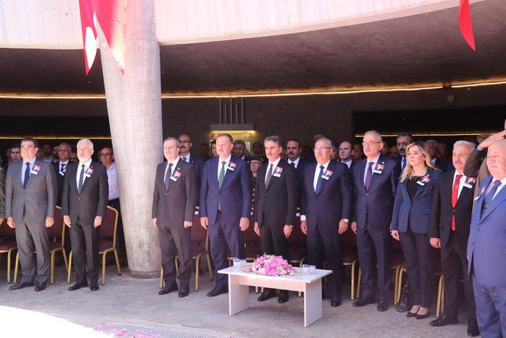 Dokuzuncu Cumhurbaşkanı Süleyman Demirel mezarı başında anıldı G3