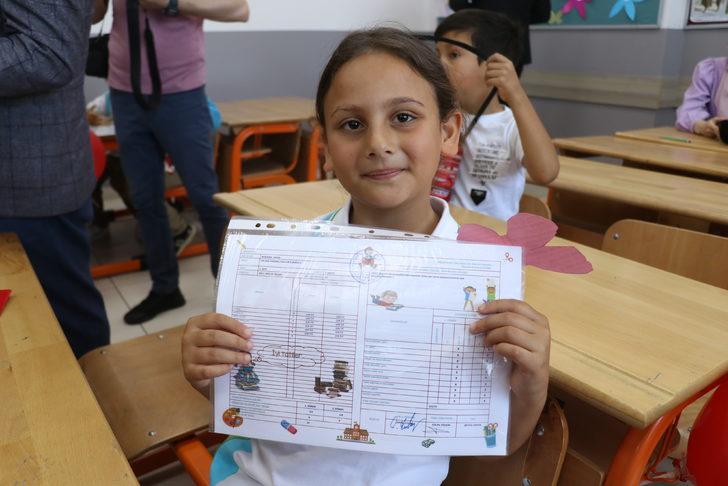 Bursa ve çevre illerdeki okullarda karne heyecanı G2