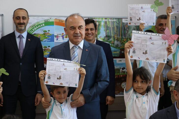 Bursa ve çevre illerdeki okullarda karne heyecanı G4