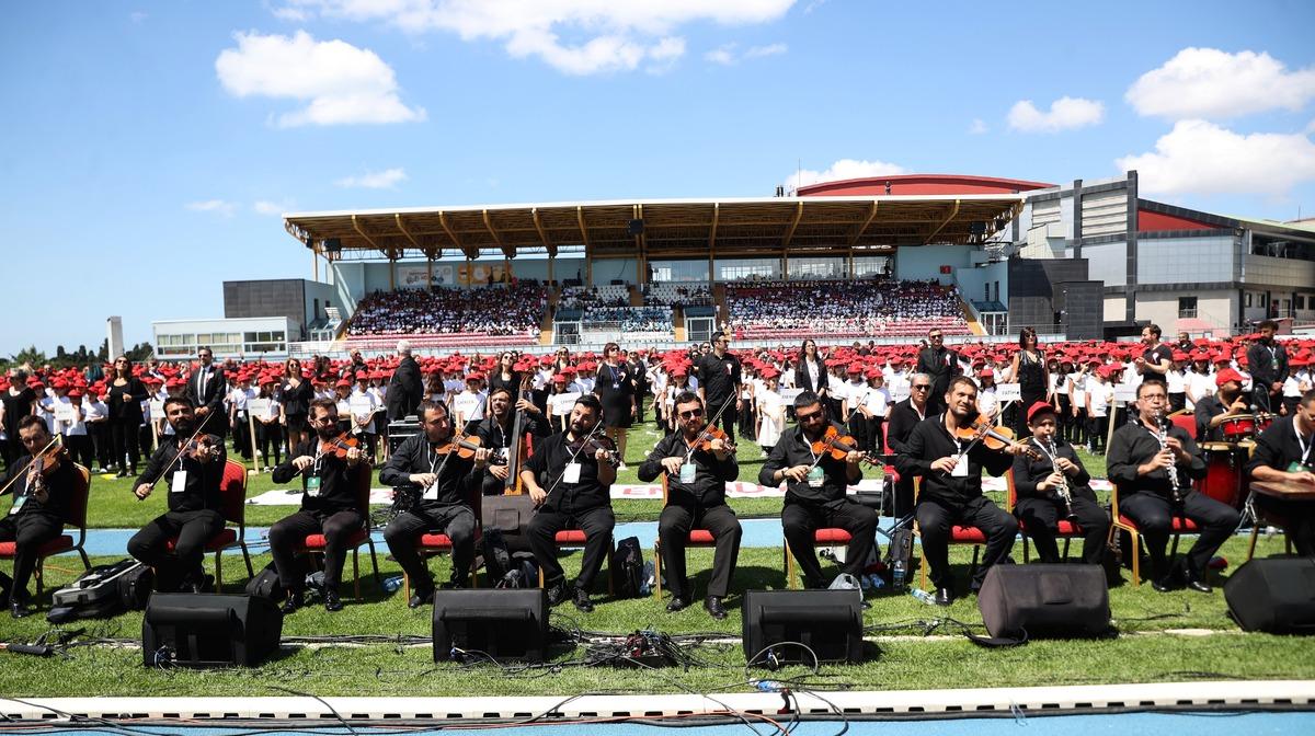 Milli Eğitim Bakanı &Ouml;zer, 2021-2022 Eğitim &Ouml;ğretim Yılı Karne Dağıtım T&ouml;reni'nde konuştu: