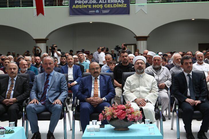 Diyanet İşleri Başkanı Erbaş, Trabzon'da hafızlık icazet törenine katıldı: G1