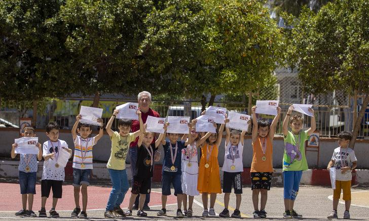 Antalya, Muğla, Isparta ve Burdur'da karne sevinci G1