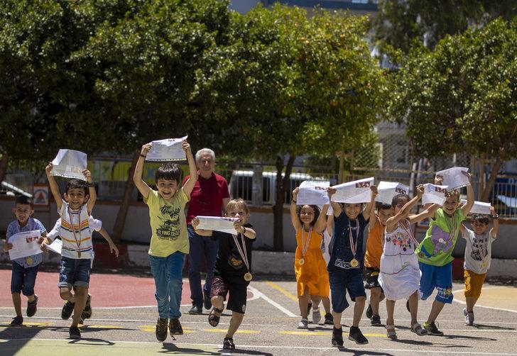 Antalya, Muğla, Isparta ve Burdur'da karne sevinci G2