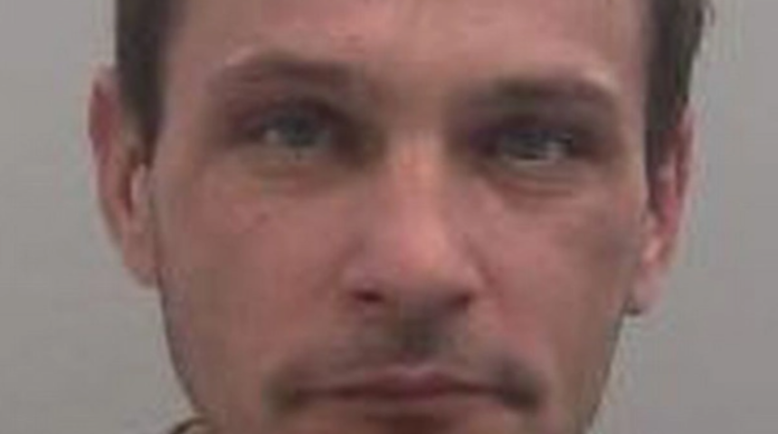 Sokak ortasında iğrenç olay! Yerde baygın yatan kadına defalarca tecavüz etti