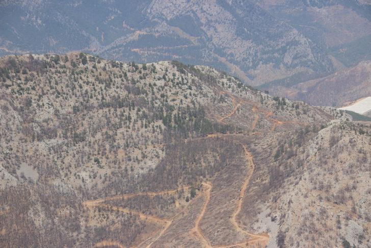 Mersin'de geçen yılki yangınlardan etkilenen ormanlar havadan görüntülendi G4