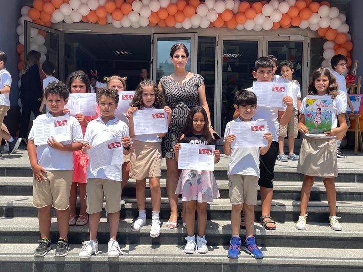 İzmir'de 738 bin öğrenci karne heyecanı yaşadı G2