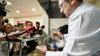 İBB’nin Kent Lokantası açıldı! 29 TL’lik ilk servisi Ekrem İmamoğlu yaptı…