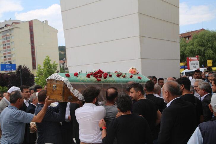 Kastamonu'da trafik kazasında yaşamını yitiren öğrenci toprağa verildi G1