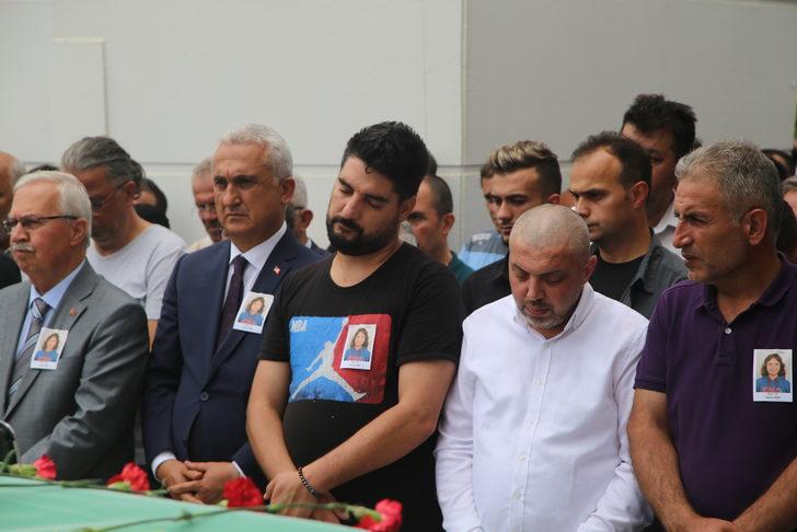 Kastamonu'da trafik kazasında yaşamını yitiren öğrenci toprağa verildi G4