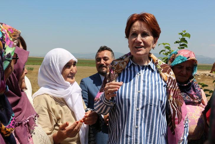 İYİ Parti Genel Başkanı Akşener, Soma'da esnafı ziyaret etti G4