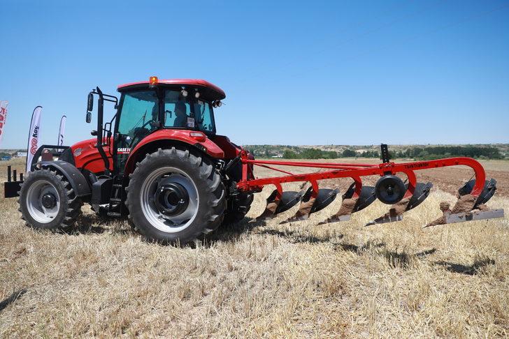 TürkTraktör'den Kırklareli'nde tarla günü etkinliği G2