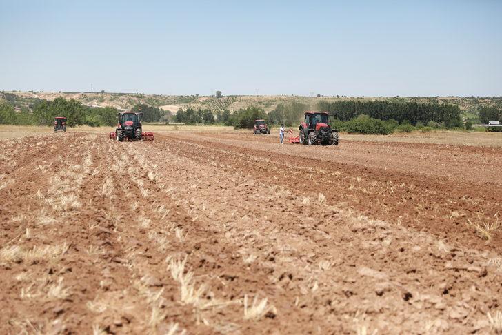 TürkTraktör'den Kırklareli'nde tarla günü etkinliği G3