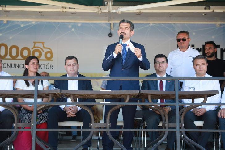 TürkTraktör'den Kırklareli'nde tarla günü etkinliği G4