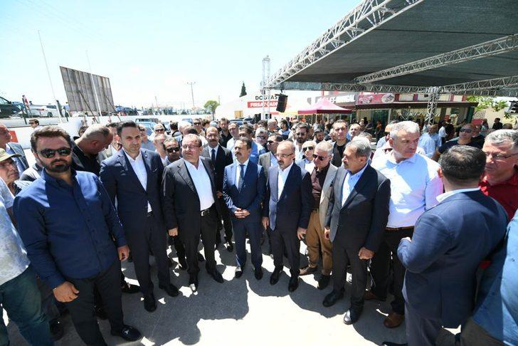 İş insanı Davut Doğan'ın annesinin cenazesi Çanakkale'de toprağa verildi G3