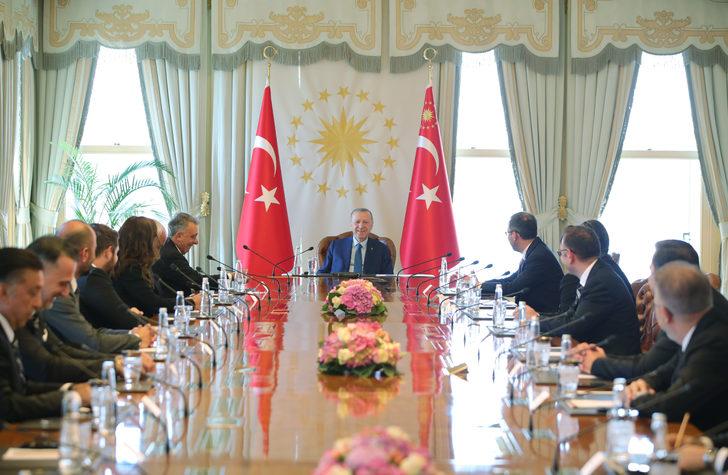 Cumhurbaşkanı Erdoğan, Beşiktaş Kulübü Başkanı Çebi'yi kabul etti G3