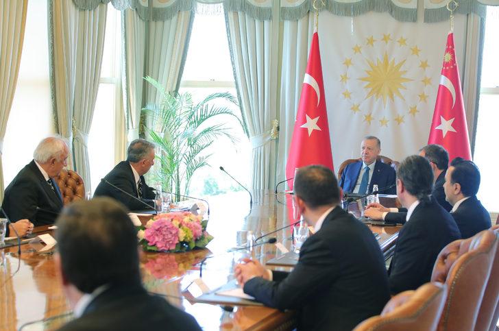 Cumhurbaşkanı Erdoğan, Beşiktaş Kulübü Başkanı Çebi'yi kabul etti G5
