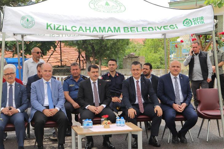 Ankara Valisi Şahin, Kızılcahamam'da karne törenine katıldı G2