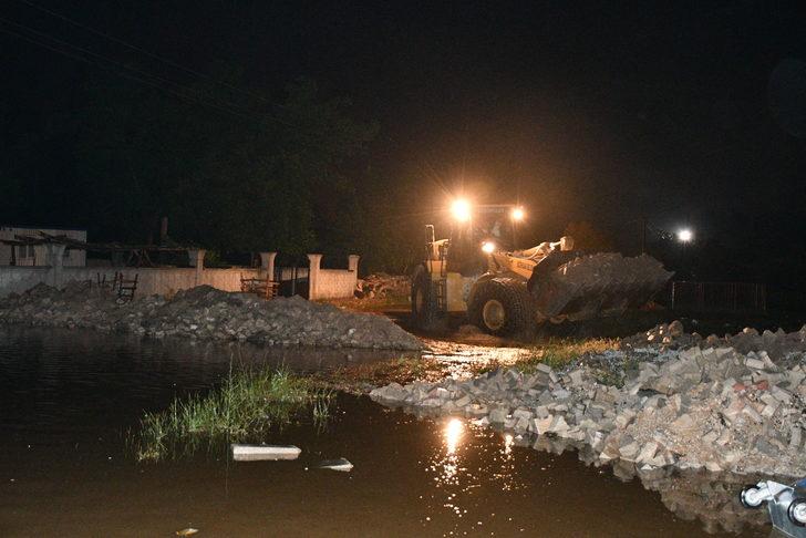 Afyonkarahisar'da sağanak tarım arazilerine zarar verdi G4