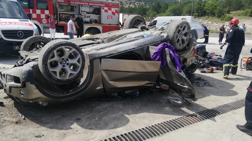 Kütahya'da otomobilin devrilmesi sonucu 1 kişi öldü, 3 kişi yaralandı