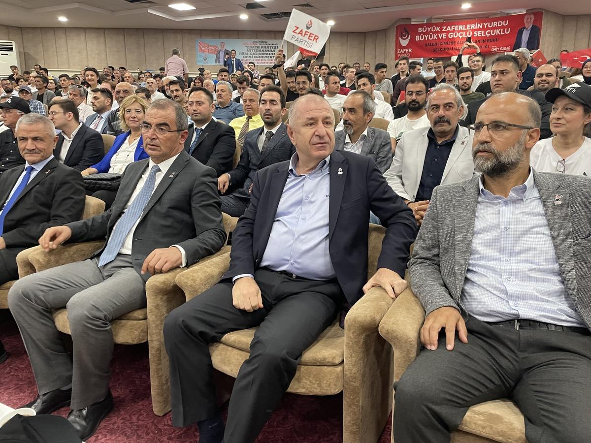Zafer Partisi Genel Başkanı &Uuml;mit &Ouml;zdağ, Konya'da partililerle bir araya geldi