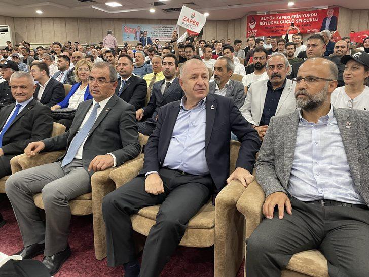 Zafer Partisi Genel Başkanı Ümit Özdağ, Konya'da partililerle bir araya geldi G1