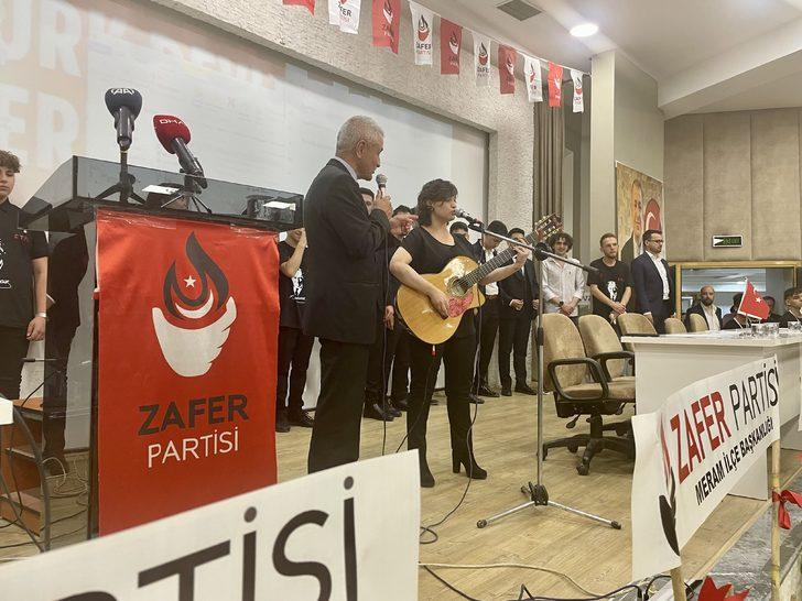 Zafer Partisi Genel Başkanı Ümit Özdağ, Konya'da partililerle bir araya geldi G3