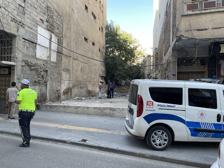 Kilis'te beton duvarın altında kalan kişi öldü G3