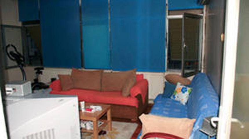 &Uuml;&ccedil; Farklı Yaşam