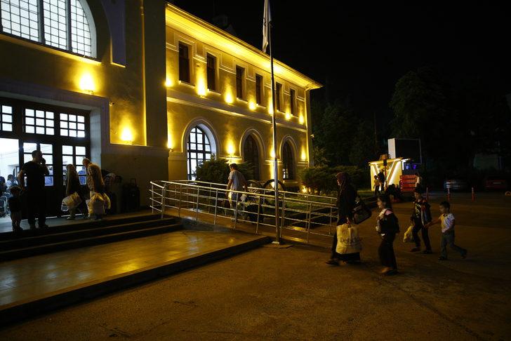 GÜNCELLEME - Yozgat'ta yük treninin vagonunun devrilmesi nedeniyle Ankara-Kayseri demir yolu ulaşıma kapandı G2