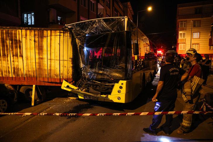 Eyüpsultan’da İETT otobüsü park halindeki 17 araca çarptı G3