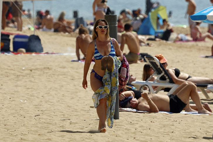 İngiltere’de yılın en sıcak günü yaşandı! Güneşi görenler plajlara koştu, kalabalık herkesi şaşırttı G5