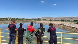 Kayseri'de Kızılırmak'ta kaybolan kişiyi arama çalışmaları sürüyor