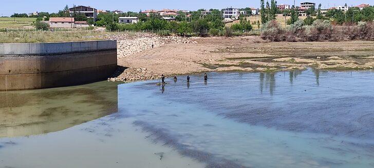 Kayseri'de Kızılırmak'ta kaybolan kişiyi arama çalışmaları sürüyor G4