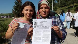 Samsun'da açık liseyi bitiren 50 yaşındaki kadın YKS'ye kızıyla girdi