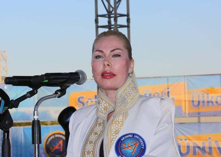 Akdeniz Üniversitesinden 10 bin öğrenci mezun oldu G2