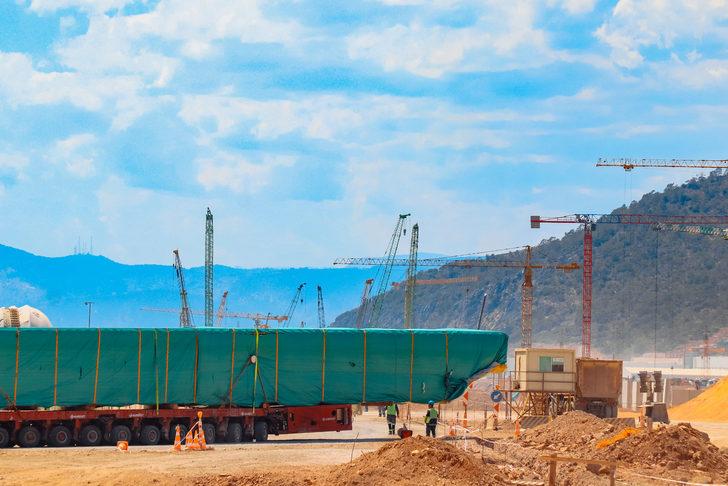 Akkuyu NGS'nin birinci ünitesinde kullanılacak polar vinç inşaat sahasına ulaştı G1