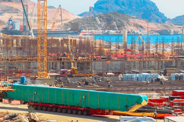 Akkuyu NGS'nin birinci ünitesinde kullanılacak polar vinç inşaat sahasına ulaştı G3