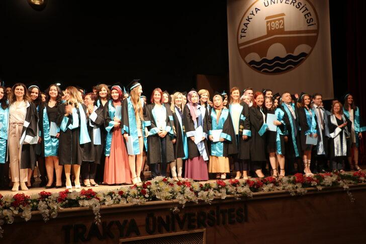 Trakya Üniversitesi Mimarlık Fakültesinde mezuniyet töreni yapıldı G3