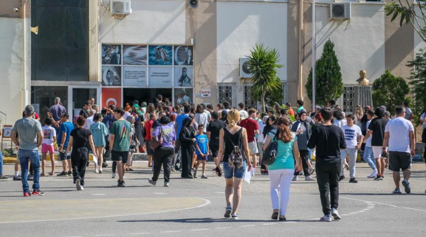 Yükseköğretim Kurumları Sınavı'nın ilk oturumu TYT yapıldı