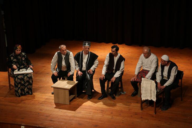 Kastamonu'da görme engelliler tiyatro oyunu sahneledi G5