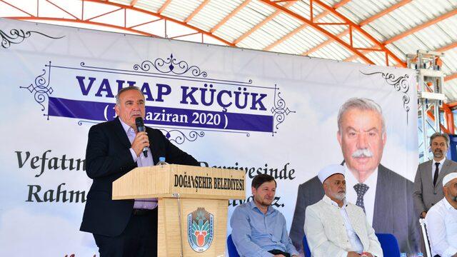 LC Waikiki Yönetim Kurulu Başkanı Küçük'ün babası ölüm yıl dönümünde anıldı