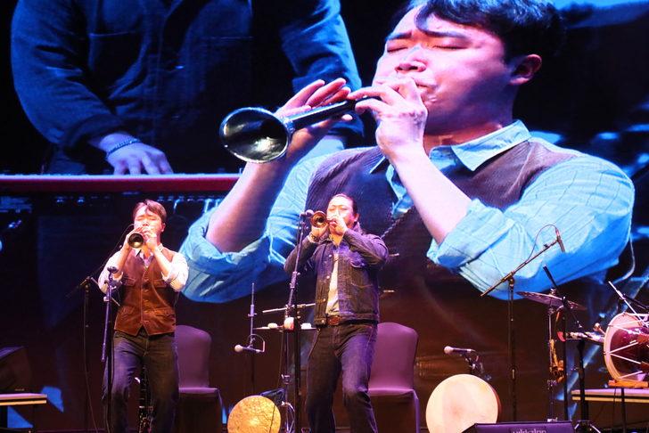 Güney Koreli müzik grubu "İD" Adana'da konser verdi G2